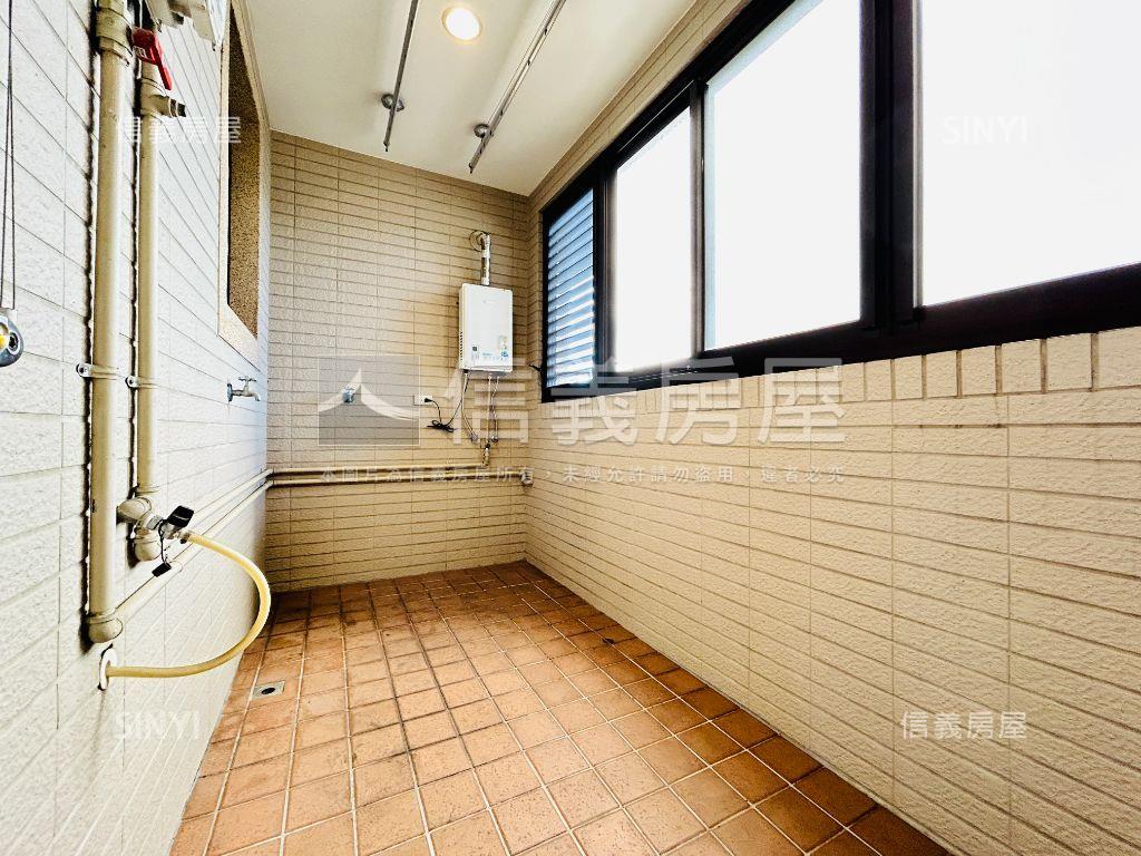 專任★築城詠富★稀有釋出房屋室內格局與周邊環境
