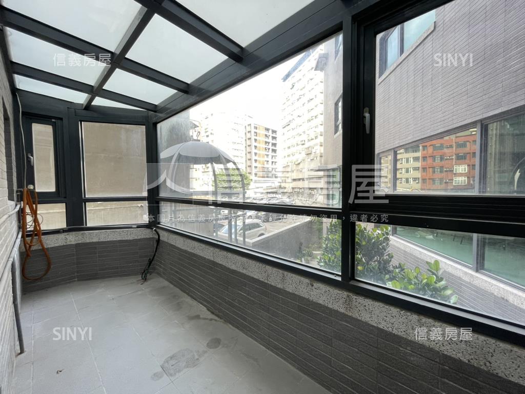 林森路貝森朵夫燙金店面房屋室內格局與周邊環境