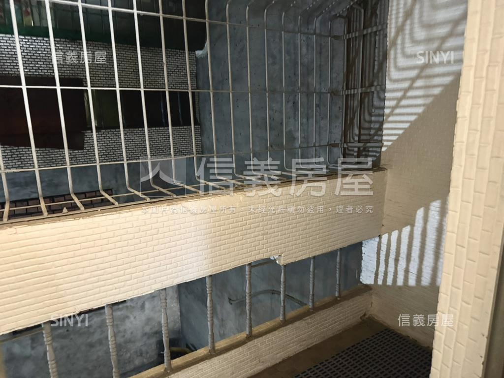 五福國中優質正路一樓住店房屋室內格局與周邊環境