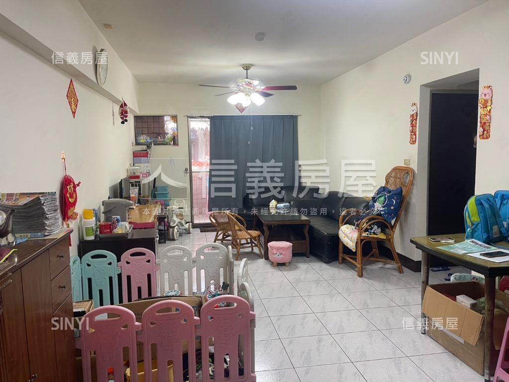 大寮陽明山莊正路採光三房房屋室內格局與周邊環境