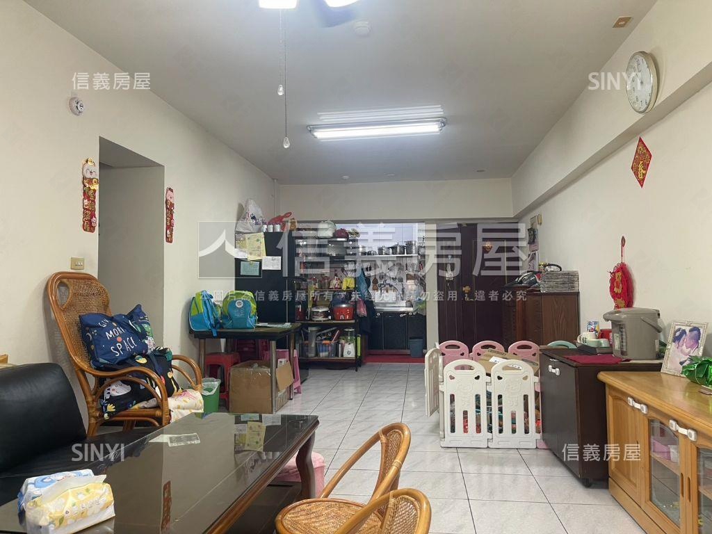 大寮陽明山莊正路採光三房房屋室內格局與周邊環境