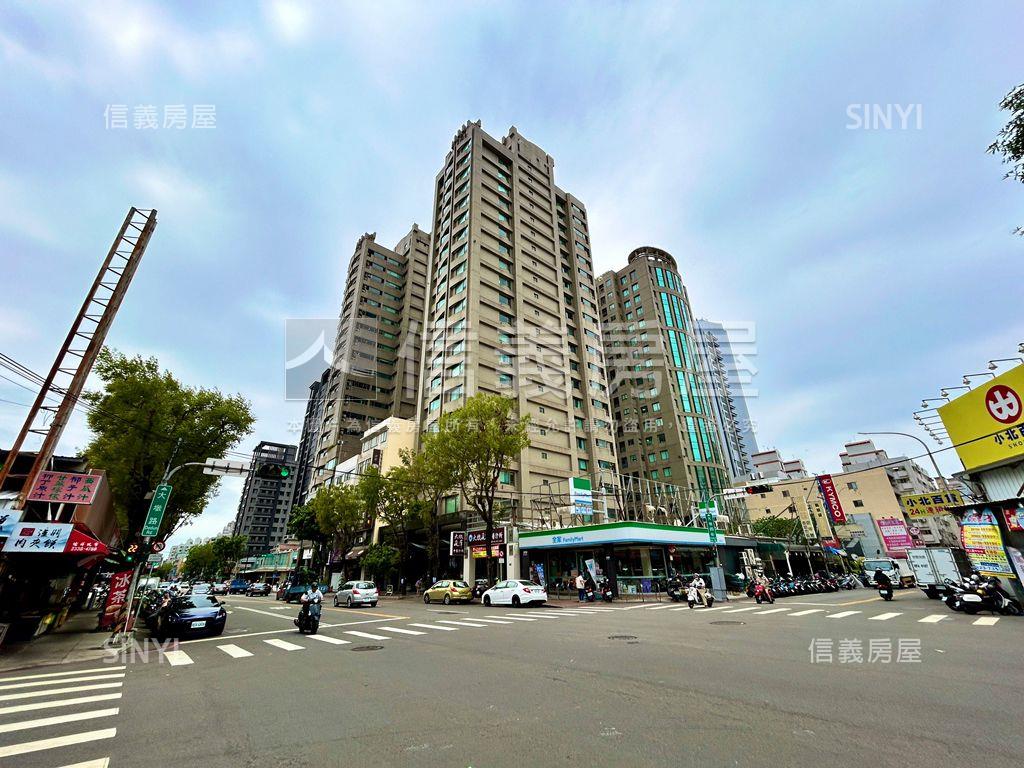 專任采固卓越３房雙車位房屋室內格局與周邊環境