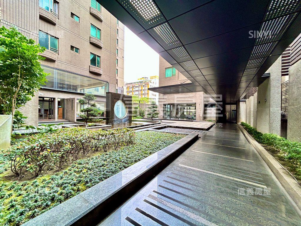 專任采固卓越３房雙車位房屋室內格局與周邊環境