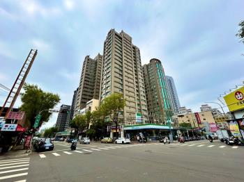 專任采固卓越３房雙車位