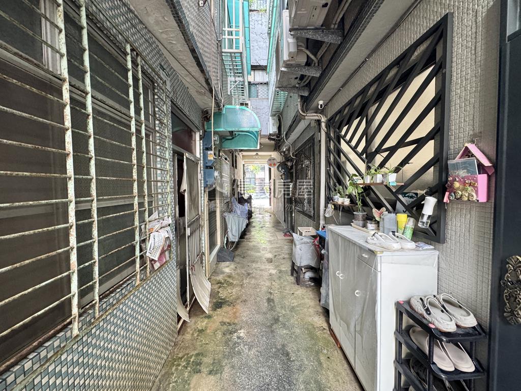 市府特區．小資透天房屋室內格局與周邊環境