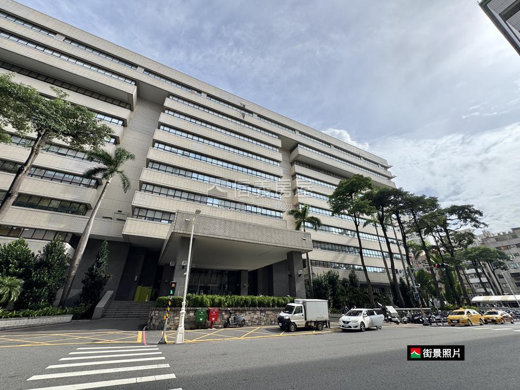 市府特區．小資透天房屋室內格局與周邊環境