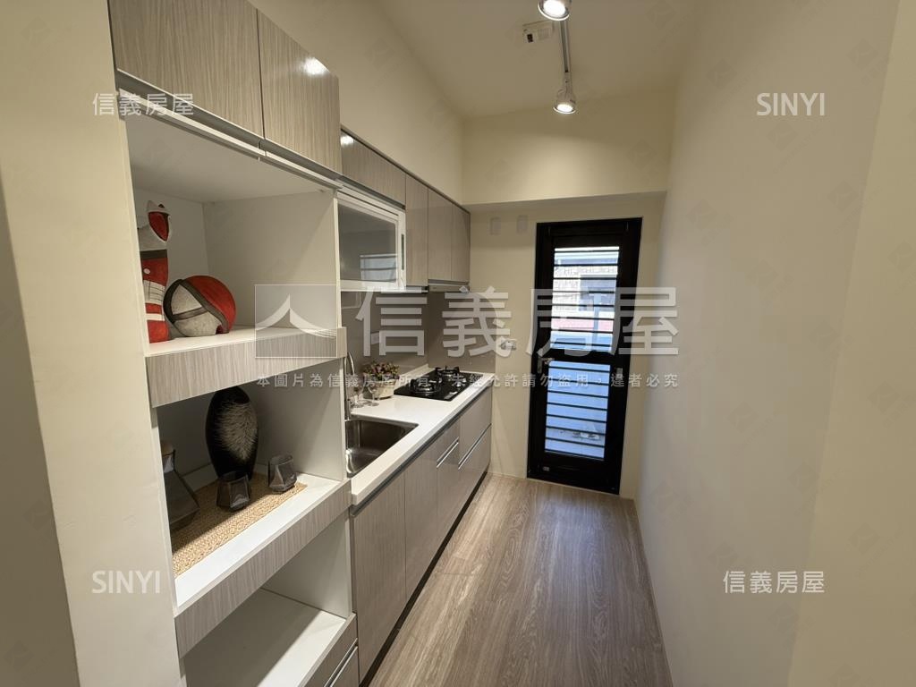 近文化中心美三房雙車位房屋室內格局與周邊環境