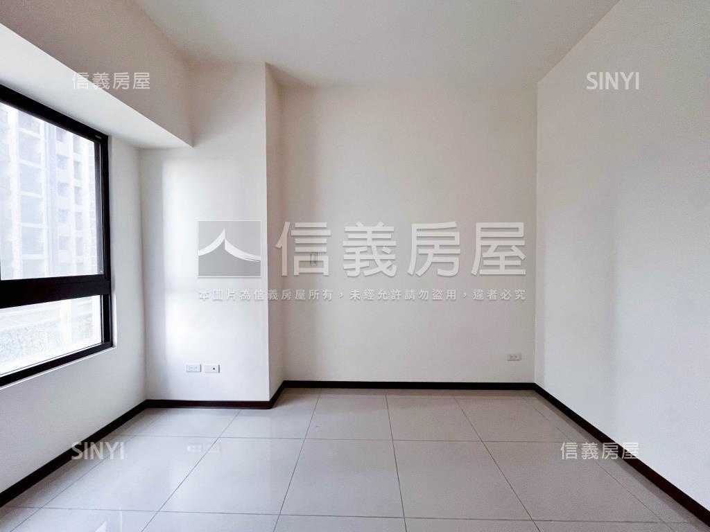 長虹天韻三房平車房屋室內格局與周邊環境