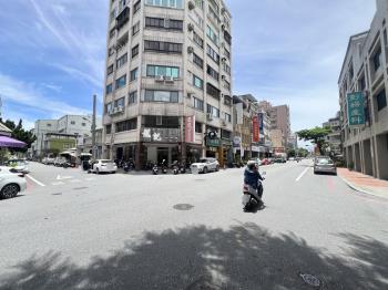 花蓮正民國路金鑽角窗店面