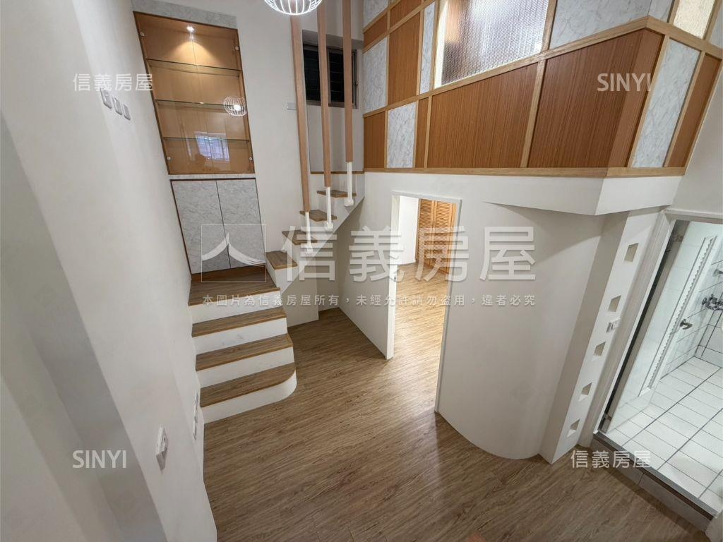 ＥＱ別墅美裝兩房車位房屋室內格局與周邊環境