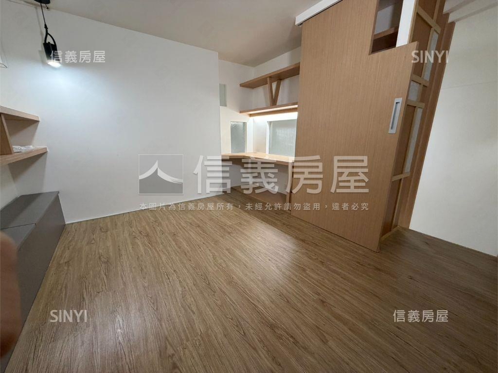 ＥＱ別墅美裝兩房車位房屋室內格局與周邊環境