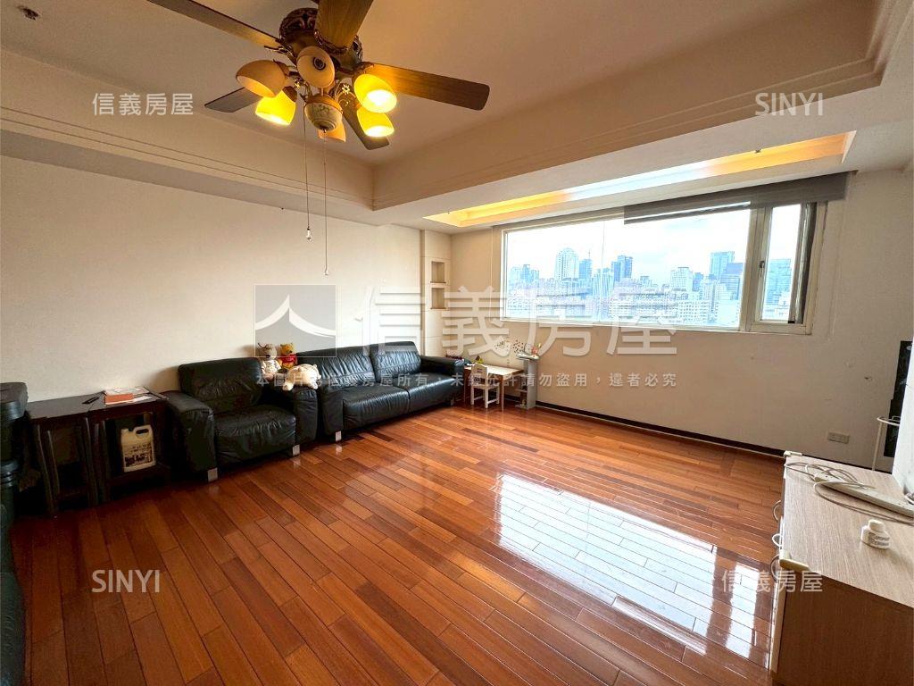 大東興｜大四房雙平面車位房屋室內格局與周邊環境