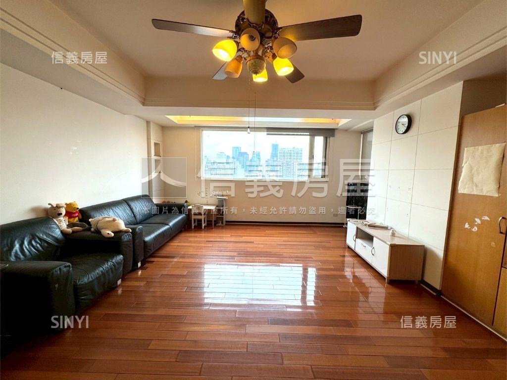 大東興｜大四房雙平面車位房屋室內格局與周邊環境