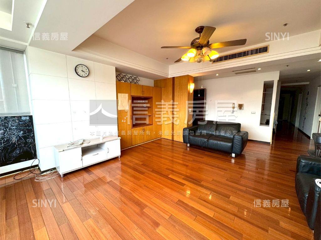 大東興｜大四房雙平面車位房屋室內格局與周邊環境