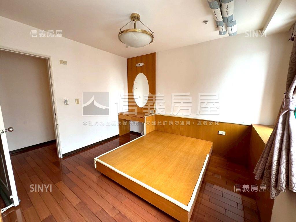 大東興｜大四房雙平面車位房屋室內格局與周邊環境