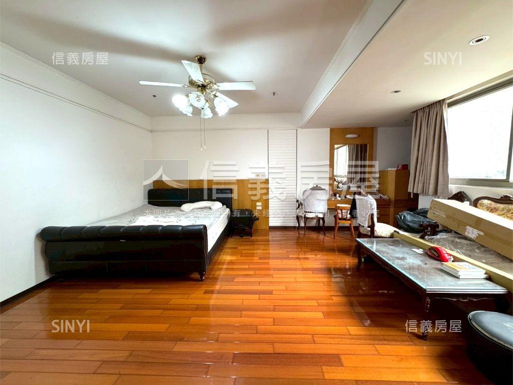 大東興｜大四房雙平面車位房屋室內格局與周邊環境