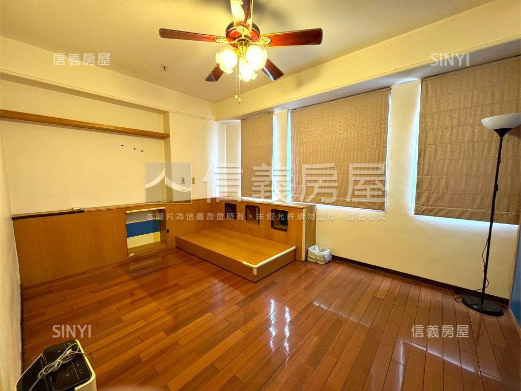 大東興｜大四房雙平面車位房屋室內格局與周邊環境