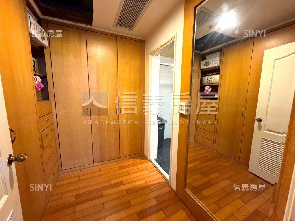 大東興｜大四房雙平面車位房屋室內格局與周邊環境