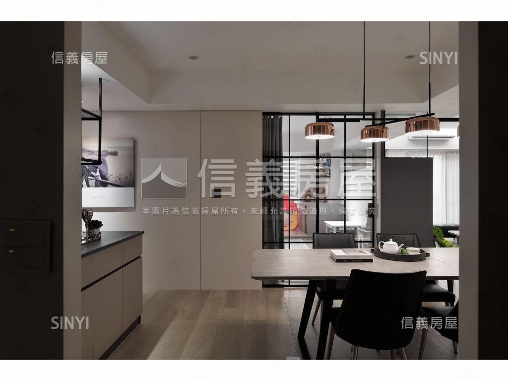 百萬裝潢湛高峰豪氣大露臺房屋室內格局與周邊環境