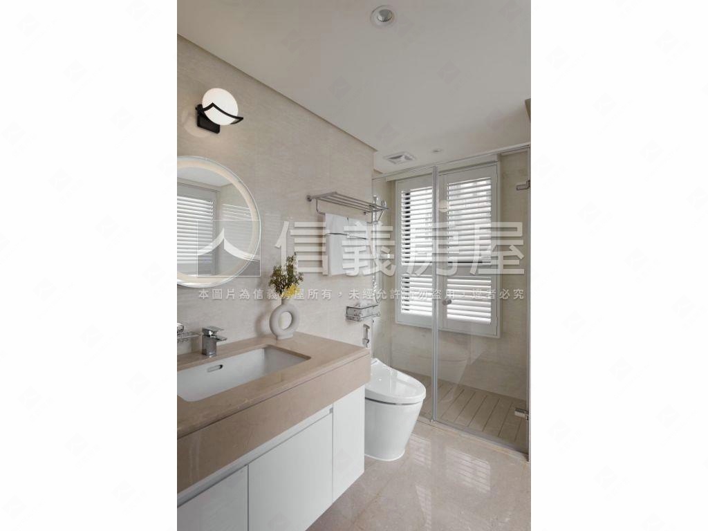 百萬裝潢湛高峰豪氣大露臺房屋室內格局與周邊環境