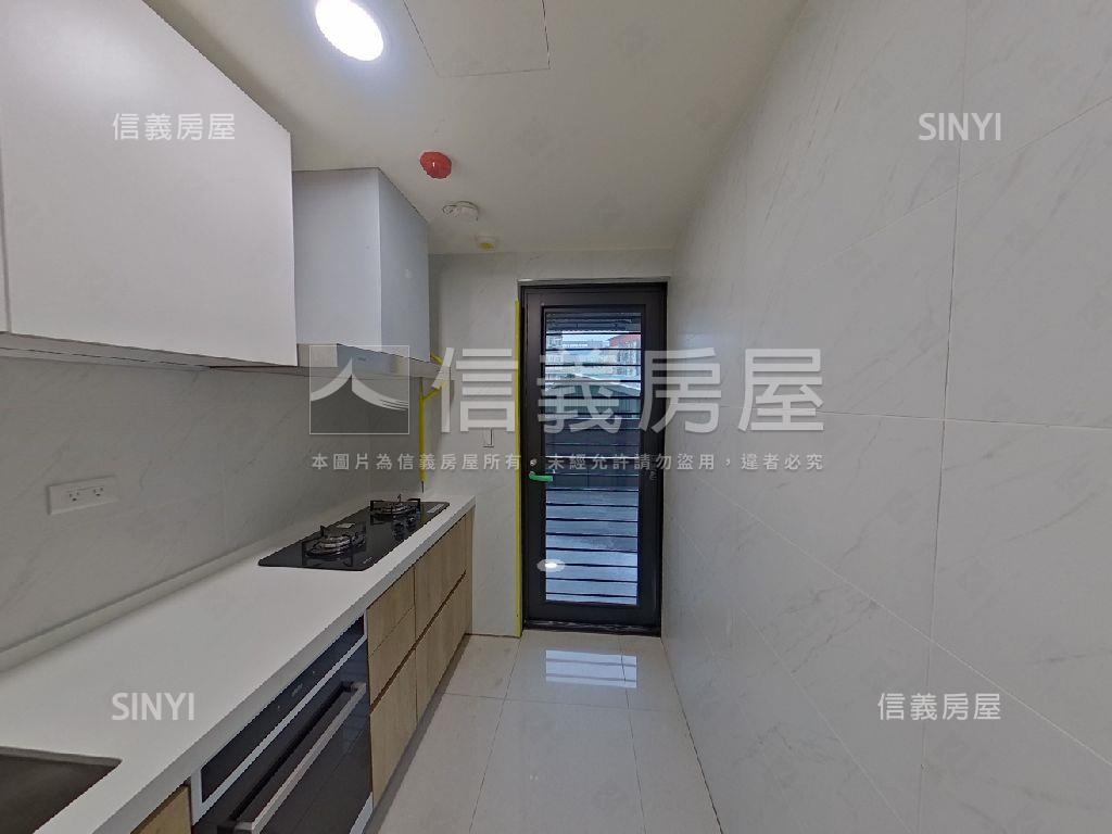 אֵל中正城閱Ｃ２露臺戶房屋室內格局與周邊環境