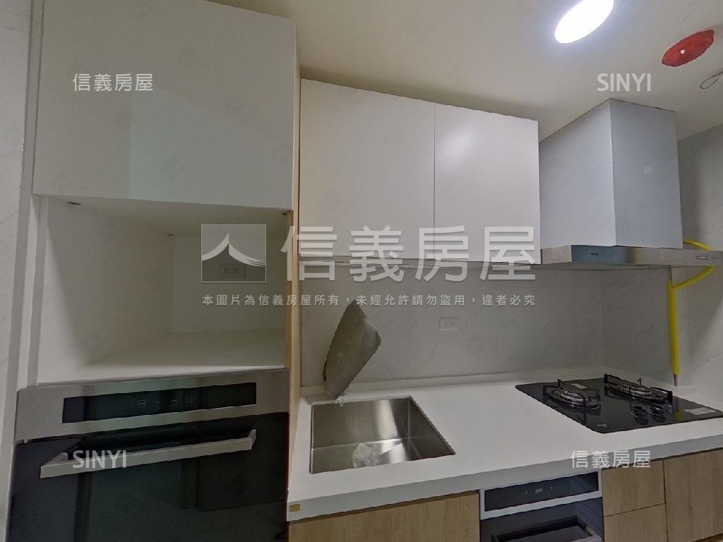 אֵל中正城閱Ｃ２露臺戶房屋室內格局與周邊環境