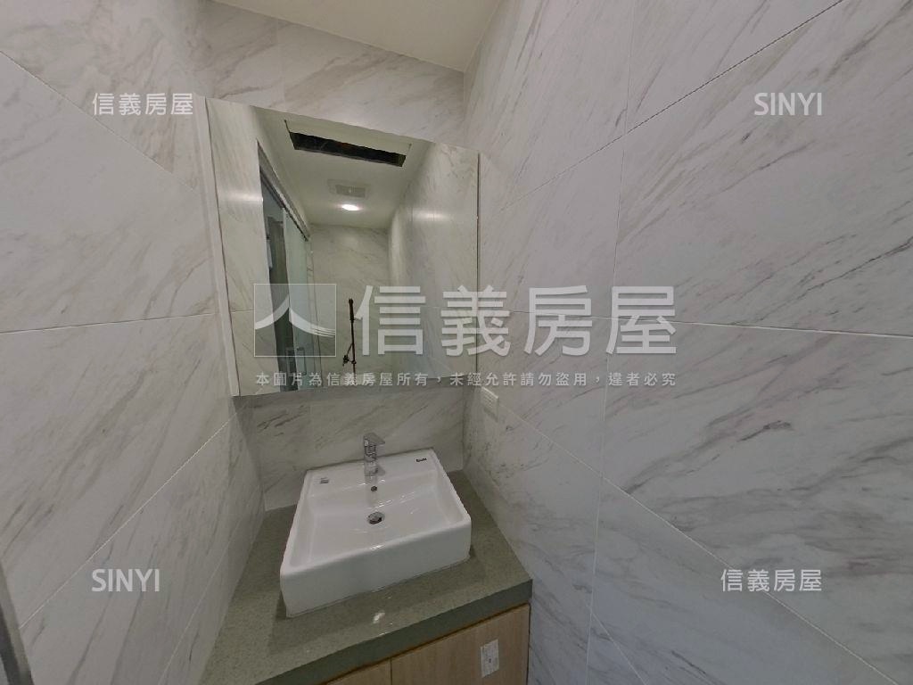 אֵל中正城閱Ｃ２露臺戶房屋室內格局與周邊環境