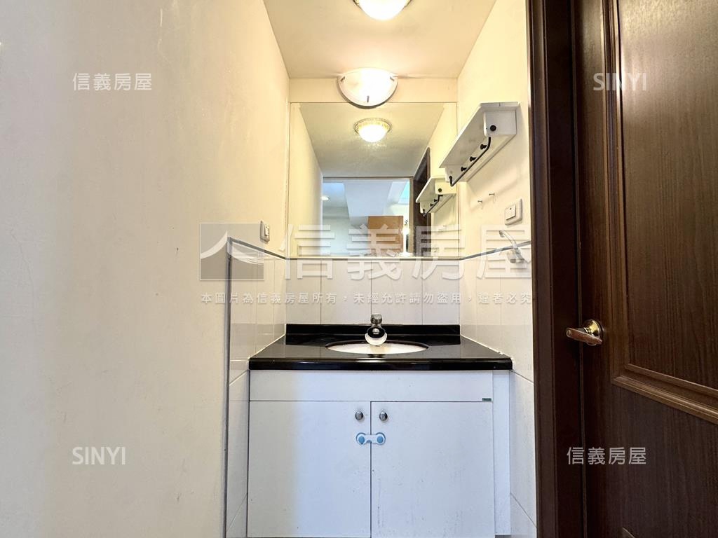 專任稀有百世達兩房房屋室內格局與周邊環境