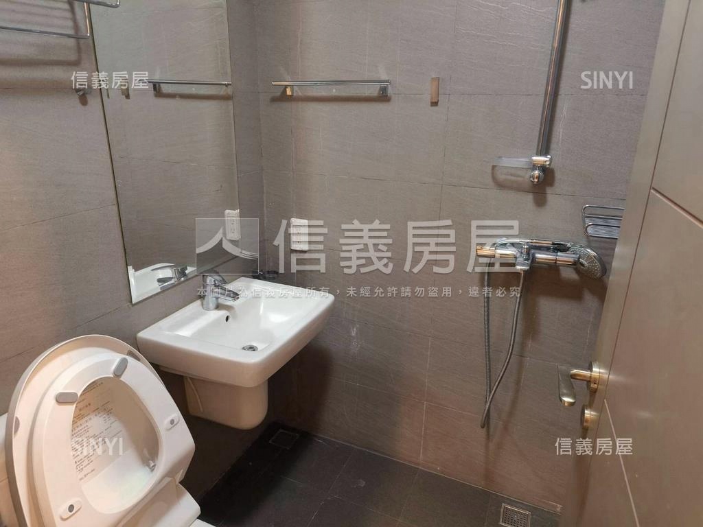 中山和邑朝南不吵看綠景房屋室內格局與周邊環境