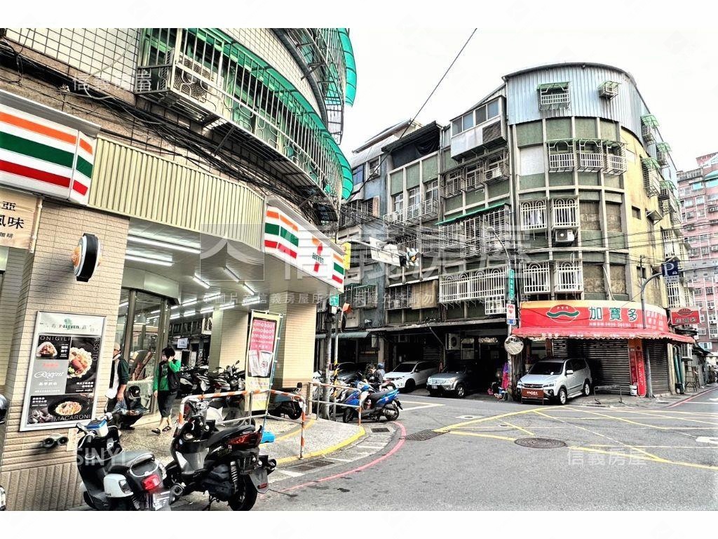 正馬路全家三角窗金店面房屋室內格局與周邊環境