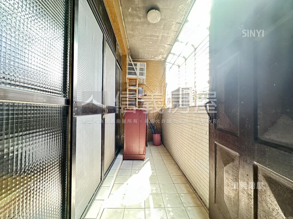 信義區綠景悠亮方正宅房屋室內格局與周邊環境