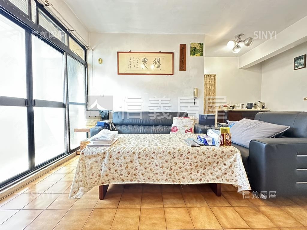 信義區綠景悠亮方正宅房屋室內格局與周邊環境