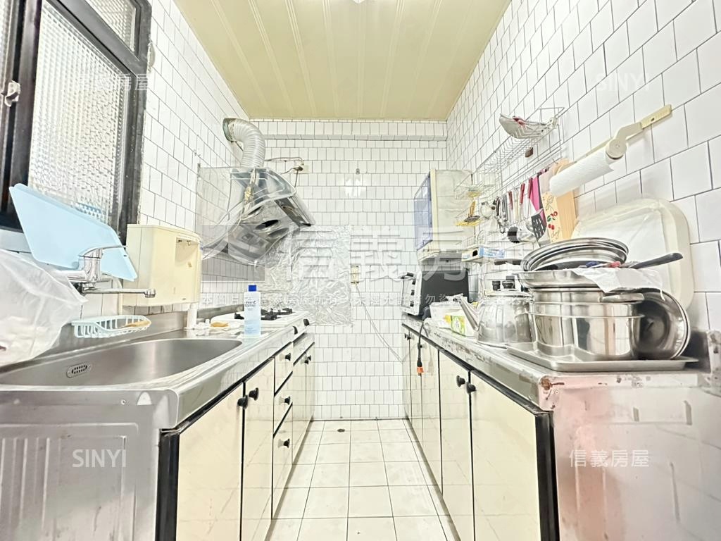 信義區綠景悠亮方正宅房屋室內格局與周邊環境