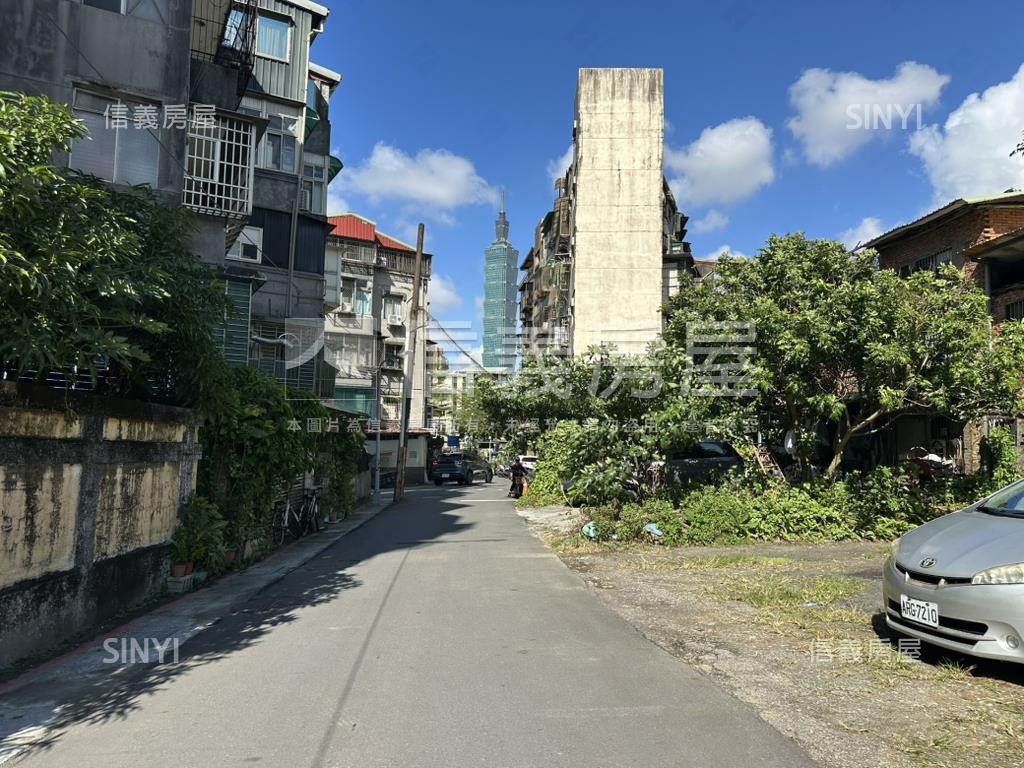 信義區綠景悠亮方正宅房屋室內格局與周邊環境