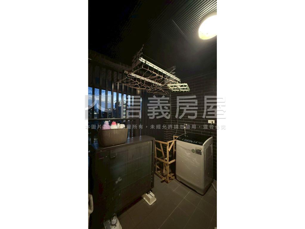 公園景觀舒適兩房平車房屋室內格局與周邊環境
