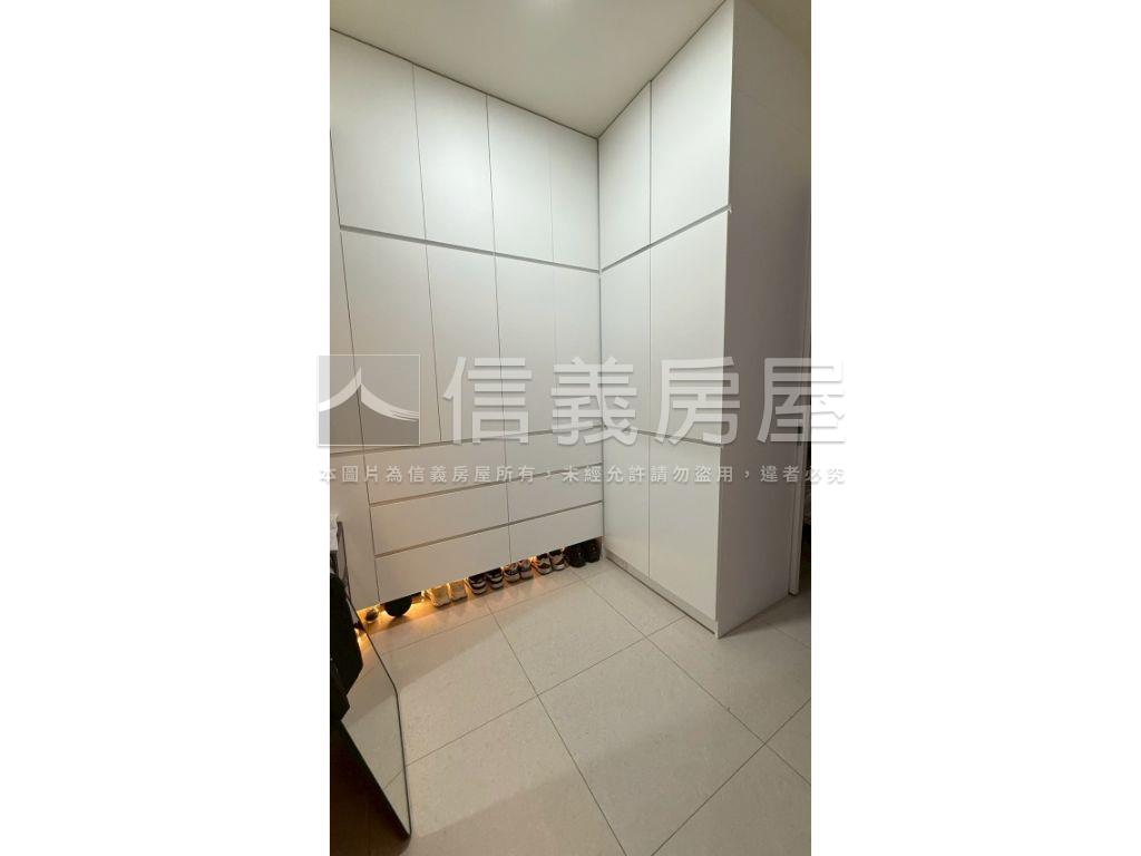 公園景觀舒適兩房平車房屋室內格局與周邊環境