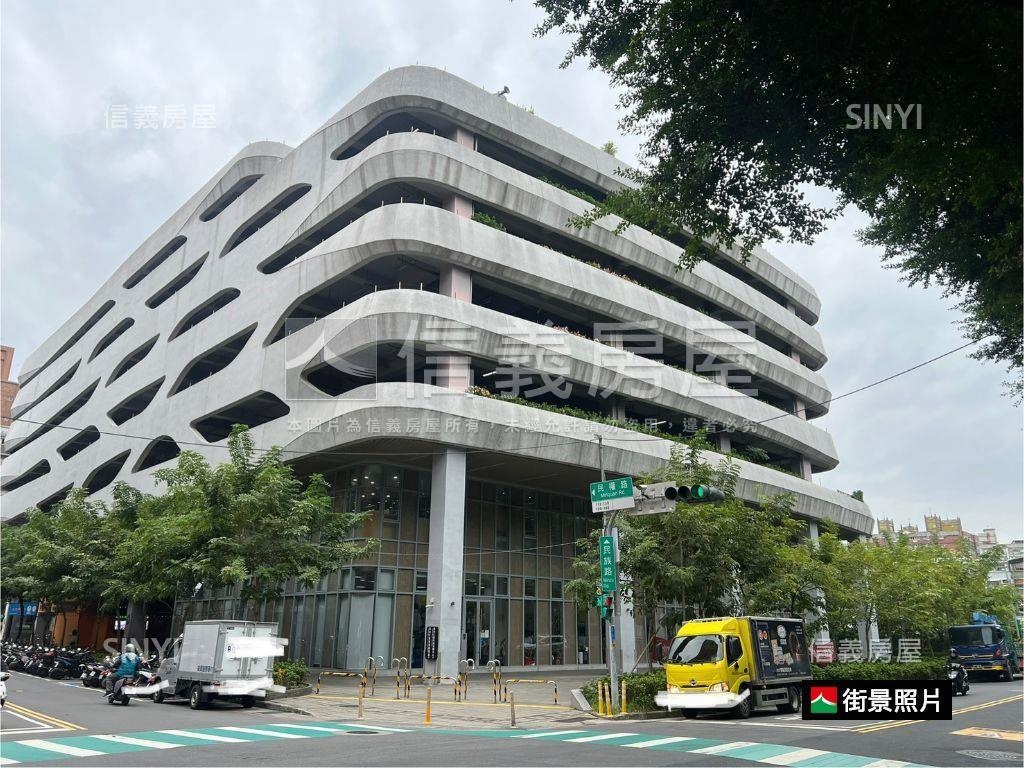 仁愛天廈四房車位房屋室內格局與周邊環境