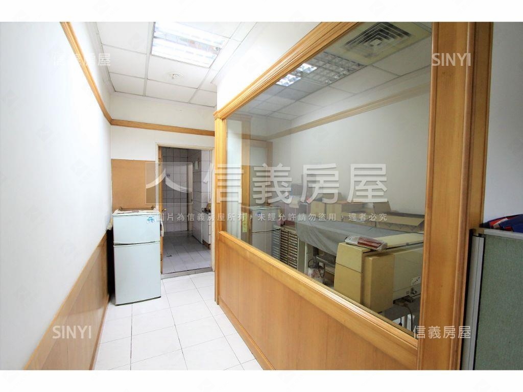 亞太經貿中心優質辦公房屋室內格局與周邊環境
