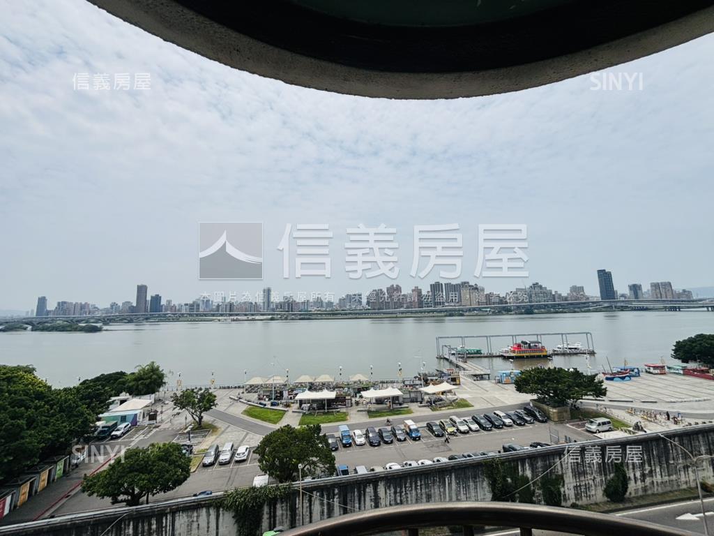 無敵河景方正電梯３房房屋室內格局與周邊環境