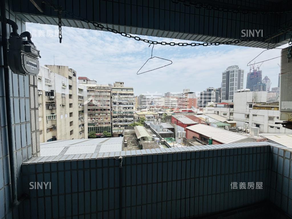 無敵河景方正電梯３房房屋室內格局與周邊環境