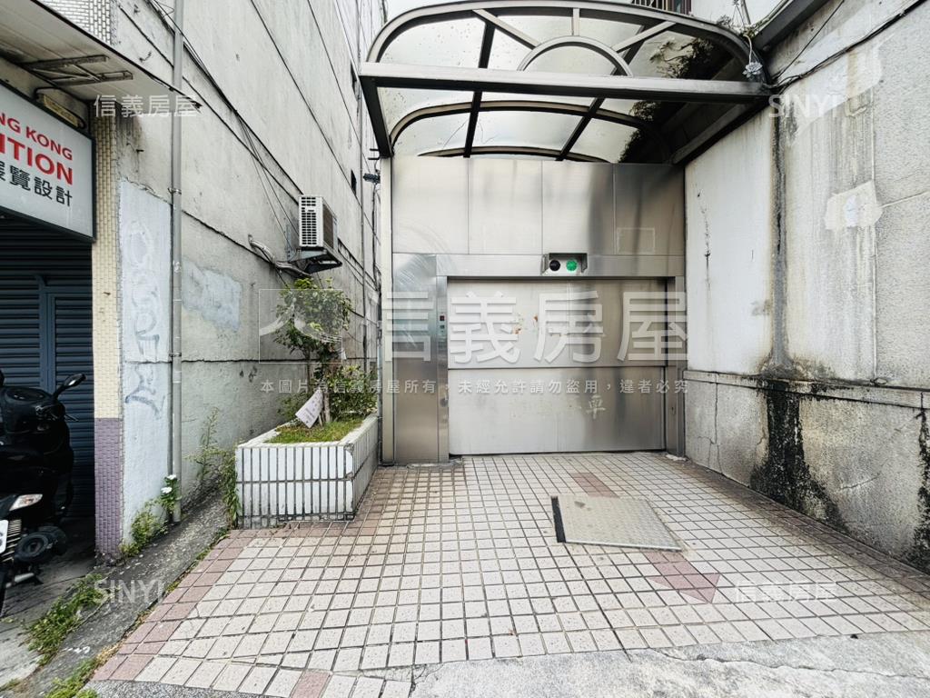 無敵河景方正電梯３房房屋室內格局與周邊環境