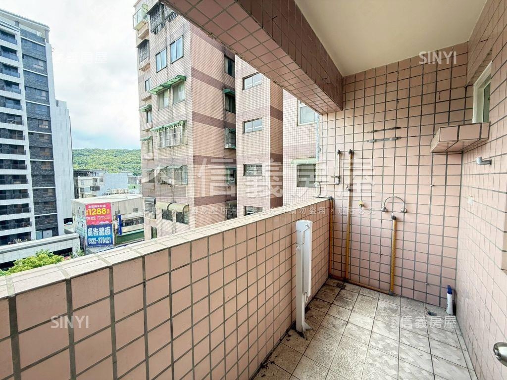 楊梅交流道旁美三房房屋室內格局與周邊環境
