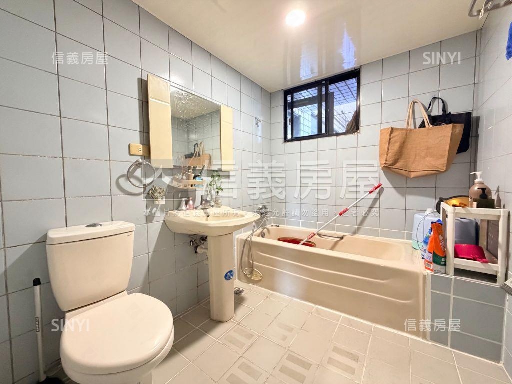 馬上有錢Ｄ型國宅明亮三房房屋室內格局與周邊環境