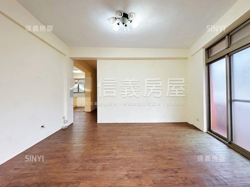 信義路頂樓景觀宅房屋室內格局與周邊環境