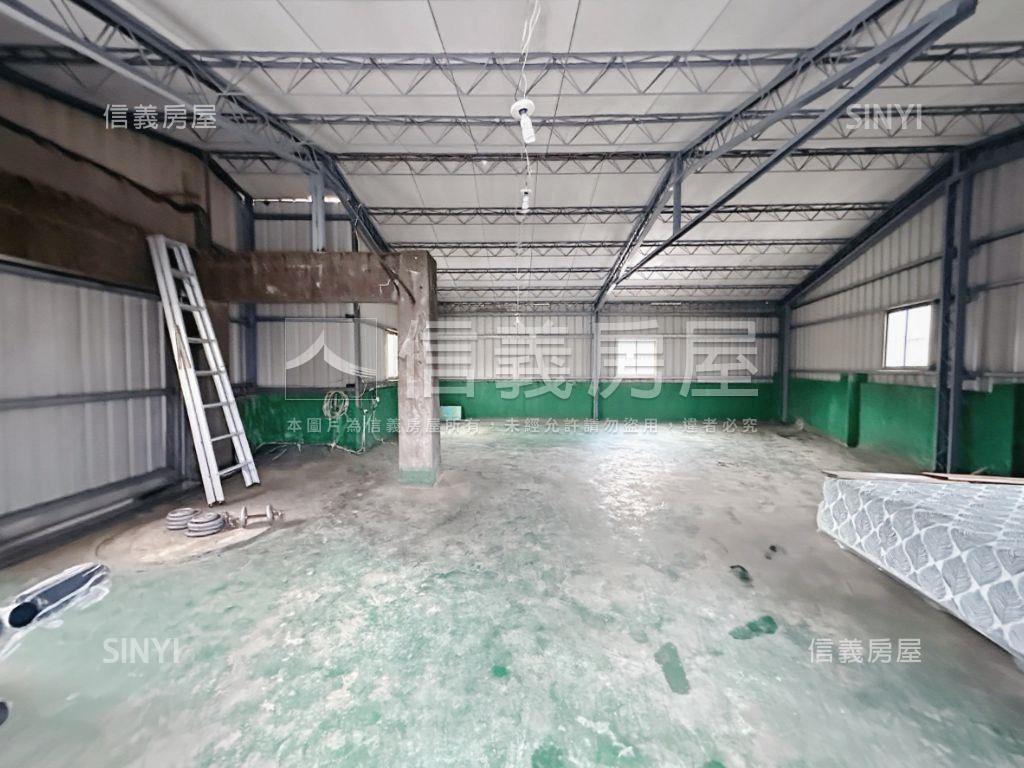 信義路頂樓景觀宅房屋室內格局與周邊環境