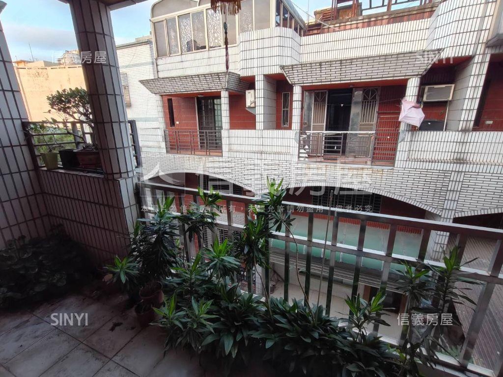 未來體育園區寧靜美透天房屋室內格局與周邊環境