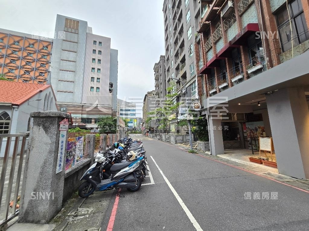 【店面】捷運臻寶優質店舖房屋室內格局與周邊環境