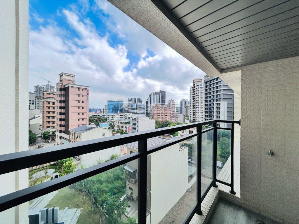 近青埔國小南青山三房車位房屋室內格局與周邊環境