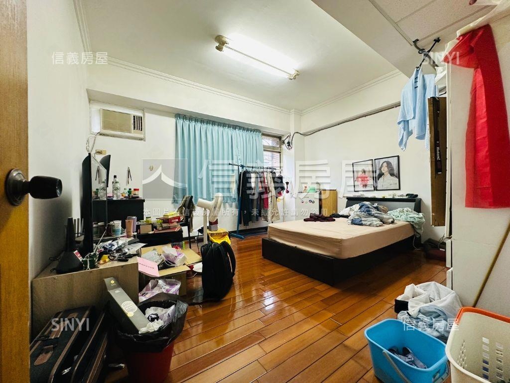 鼓山正路通風採光收租透天房屋室內格局與周邊環境