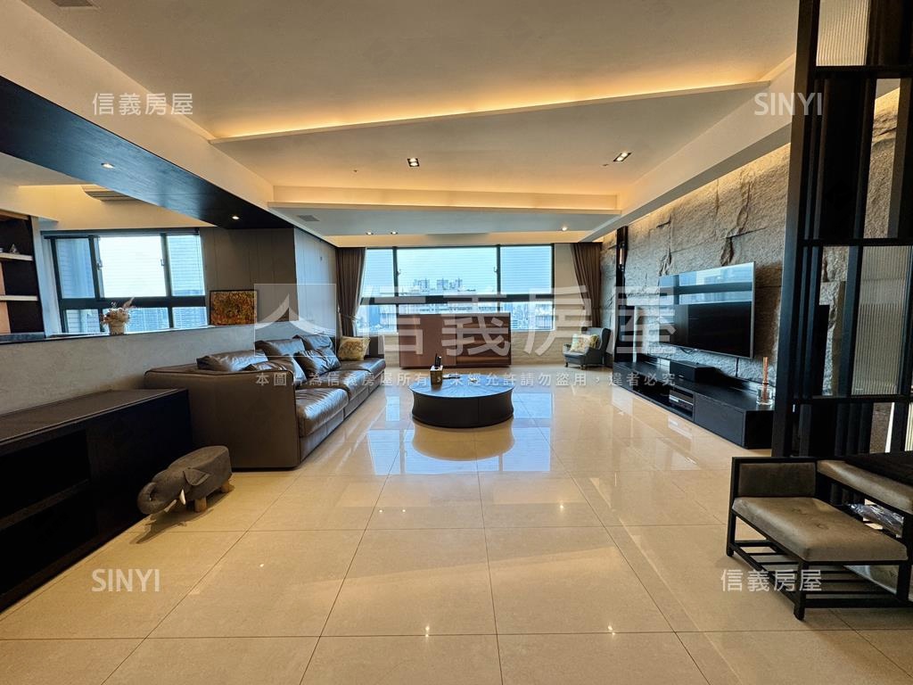 國艷高樓美景漂亮四房平車房屋室內格局與周邊環境